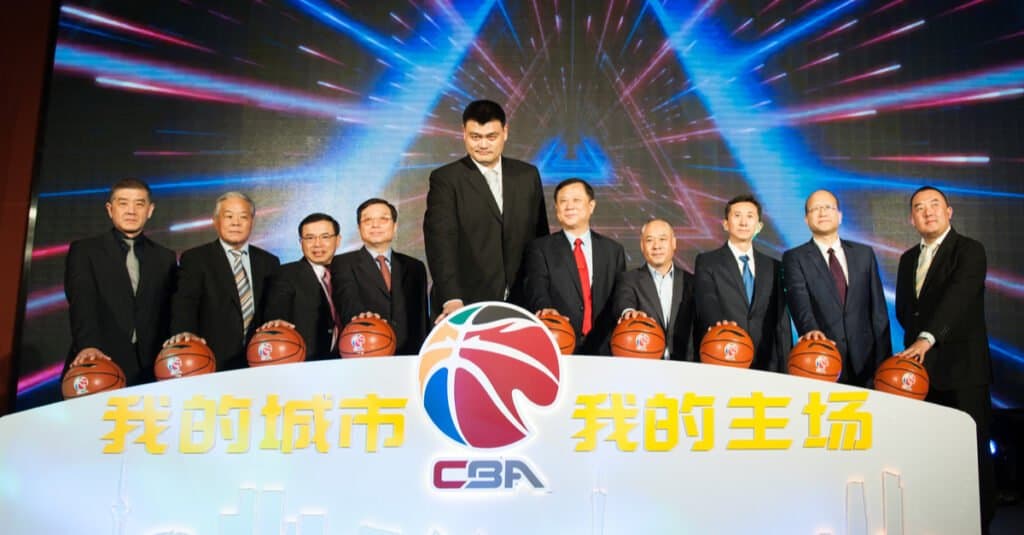 The tallest moose - Yao Ming