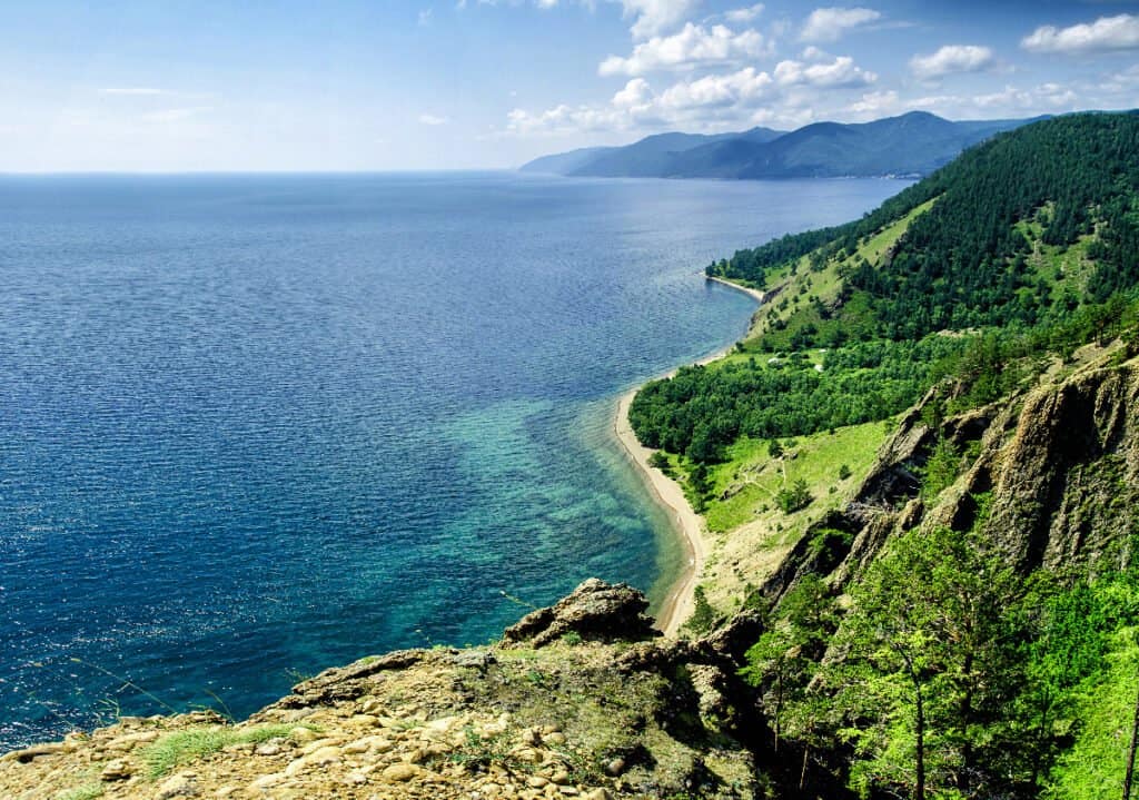 How Deep is Lake Baikal? 5 Facts on this Incredible Lake - A-Z Animals