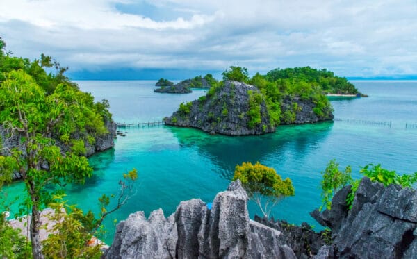 3 what country has the most islands in the world