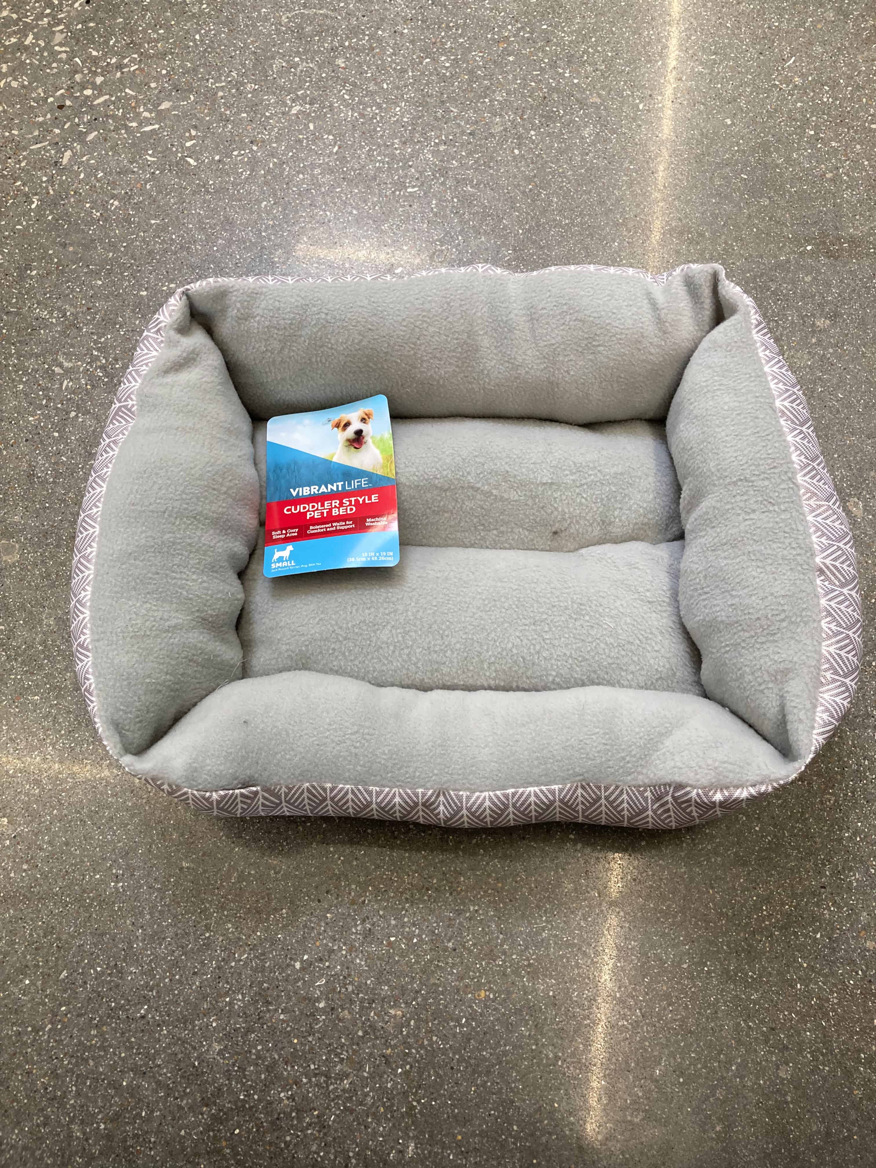 Vibrant life lounge outlet style pet bed