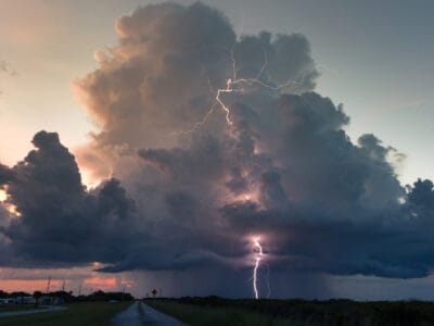 A Discover the Florida Suburb Known as the ‘Lightning Capital of the U.S.’