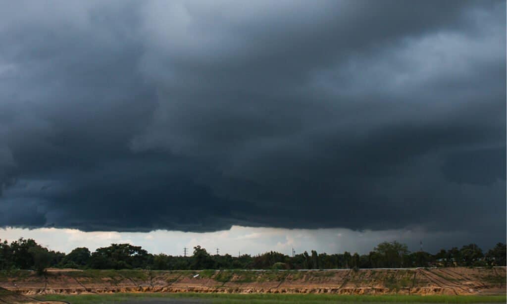 Types of Clouds - nimbostratus clouds