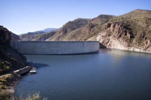 What’s the Largest Man-Made Lake in Arizona Picture