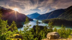 The 7 Most Beautiful Mountain Lakes in Washington Picture
