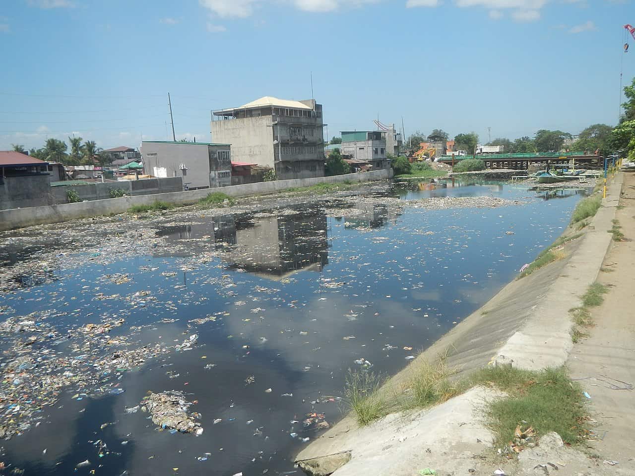 Is The Mississippi River America S Most Endangered River Wiki Point   1078Garbage Plastic Pollution In Marilao River 04 