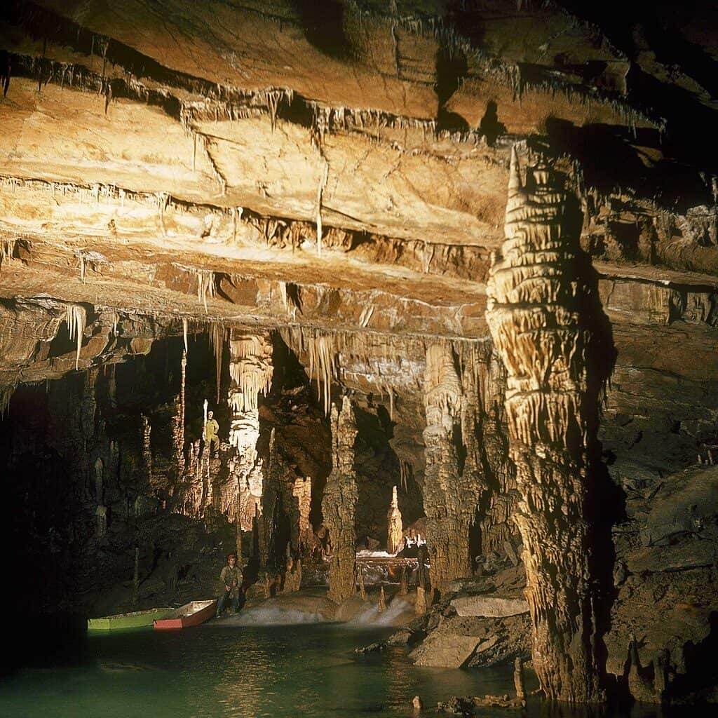 deepest underwater cave in the world