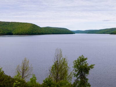 A Discover the Deepest Lake in Western Pennsylvania