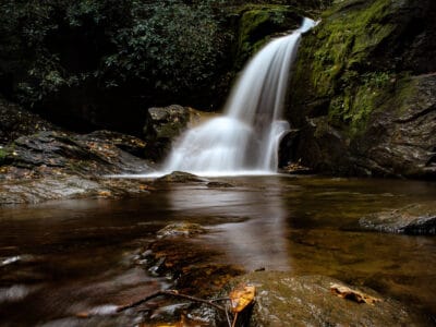 A Discover the Tallest Waterfall in South Carolina