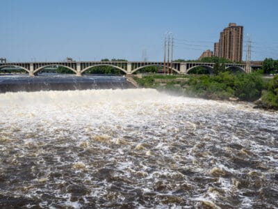 A Discover the ONLY Natural Waterfall on the Mississippi River