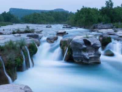 A 10 Stunning Waterfalls in Texas (Including Where to Find Them)
