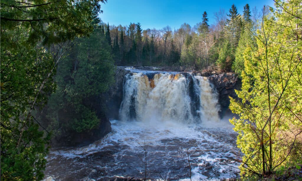 Маленький водопад Маниту