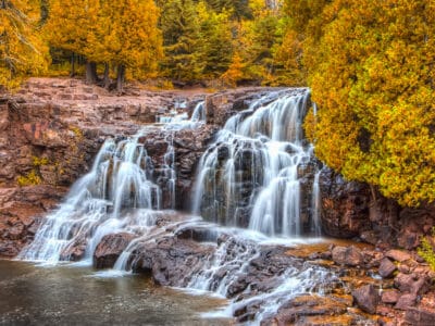 A 10 Stunning Waterfalls in Minnesota