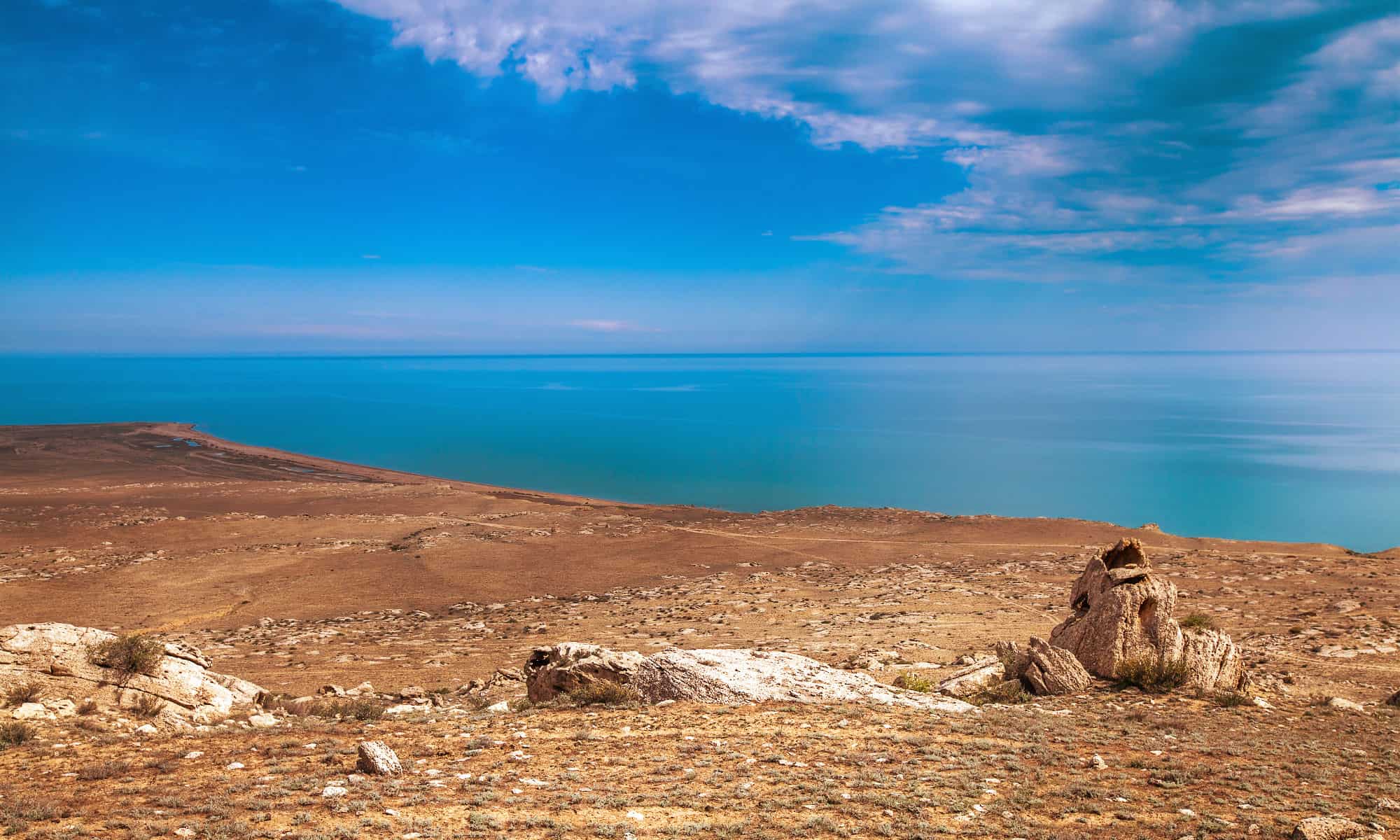 Казахстан море. Каспийское море озеро. Каспий Казахстан. Казахстан природа Каспий. Caspian Sea Kazakhstan.