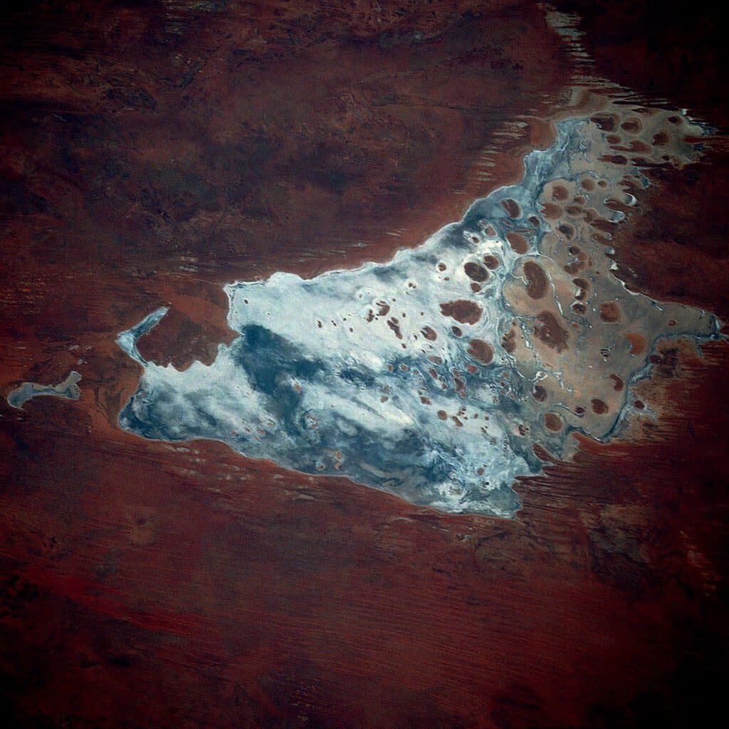 Lake Mackay Australia