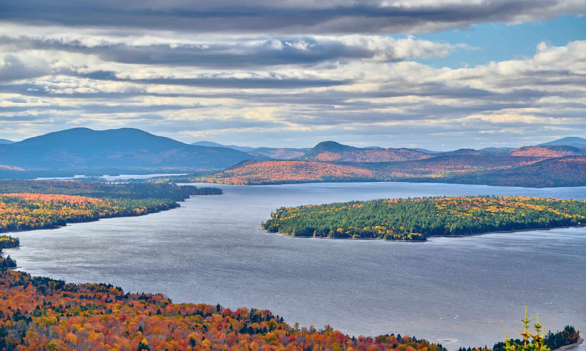 The 15 Biggest Lakes in New England - A-Z Animals