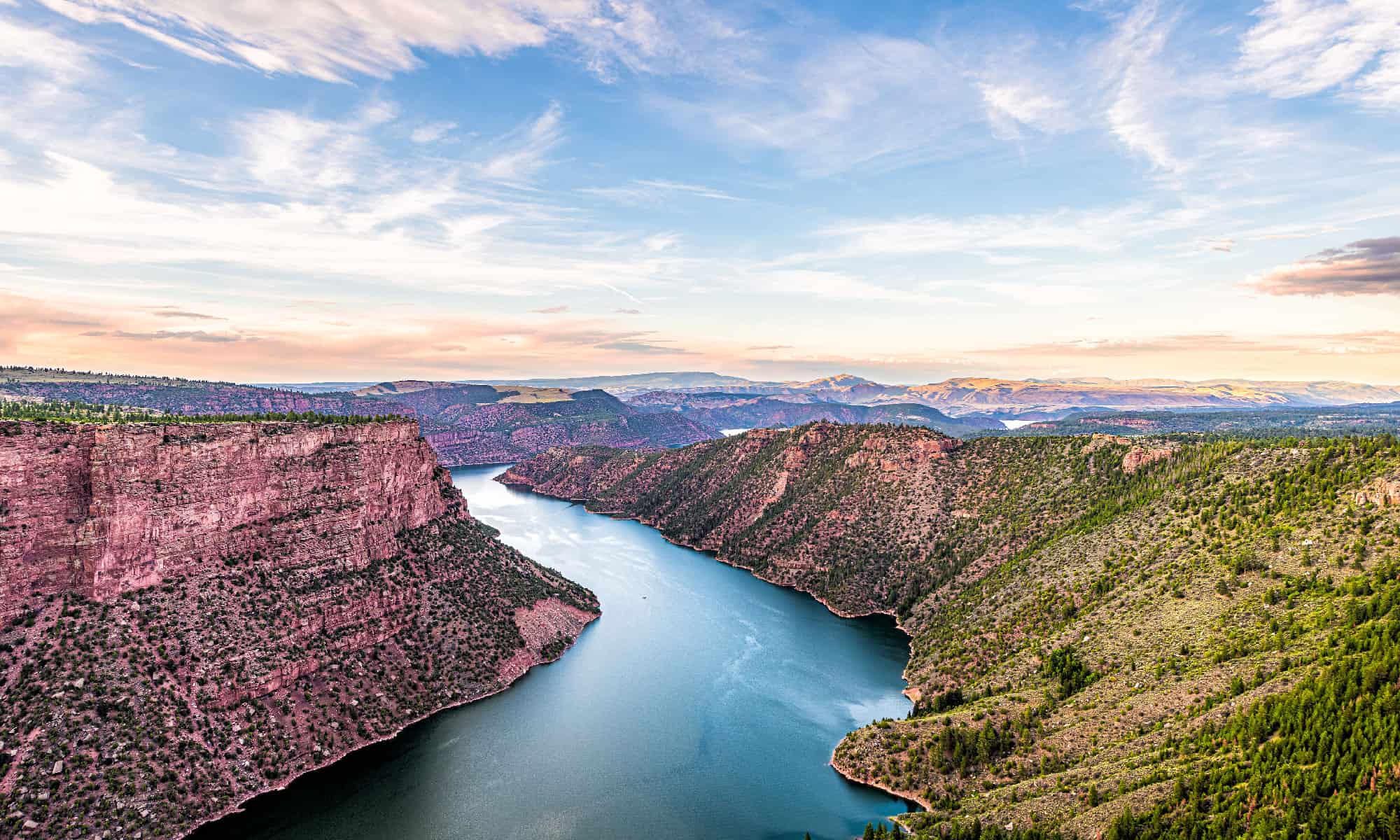 where does the snake river start and stop - Noma Leggett