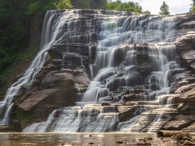 A 10 Best Waterfalls in New York (& Where To Find Them)