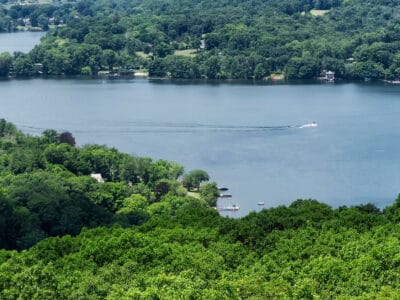 A The 10 Biggest Lakes in Connecticut