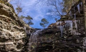 10 Incredible Waterfalls in Illinois Picture