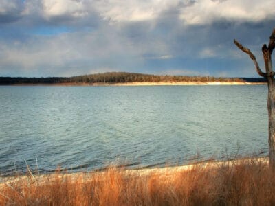 A What’s the Largest Man-Made Lake in Missouri?