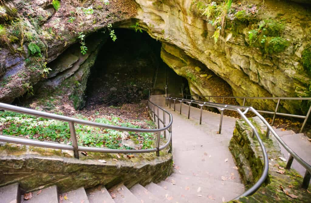 mammoth cave's bottomless pit