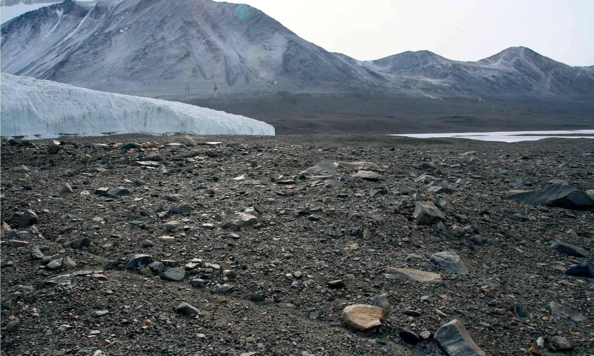 Discover The Driest Place On Earth - 500 Years Without A Single Rain ...