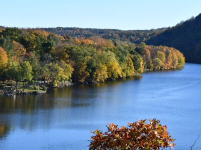 A Discover the Deepest Lake in Connecticut