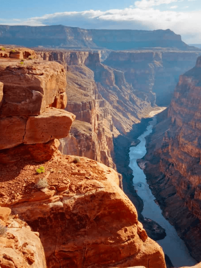 Discover the 10 Most Popular National Parks Cover Image