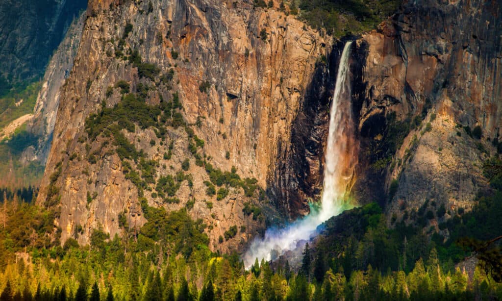 bridalveil waterfalls