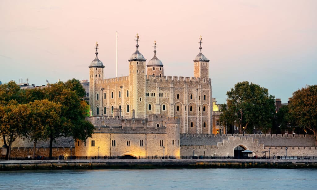 The Royal Armouries at the Tower of London allowed people to see objects beginning in 1592 CE.