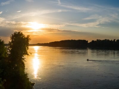 A How Wide is the Missouri River at Its Widest Point?