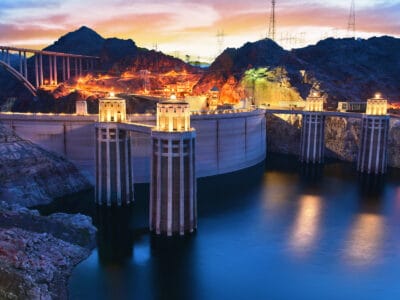 A How Much Power Does The Hoover Dam Generate?