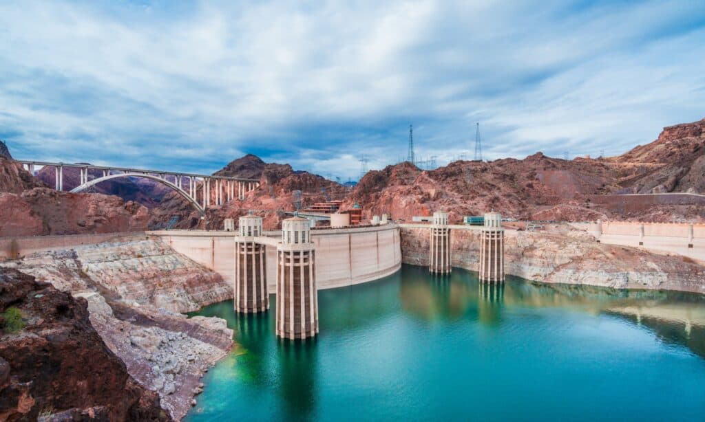 How Much Power Does The Hoover Dam Generate? - IMP WORLD