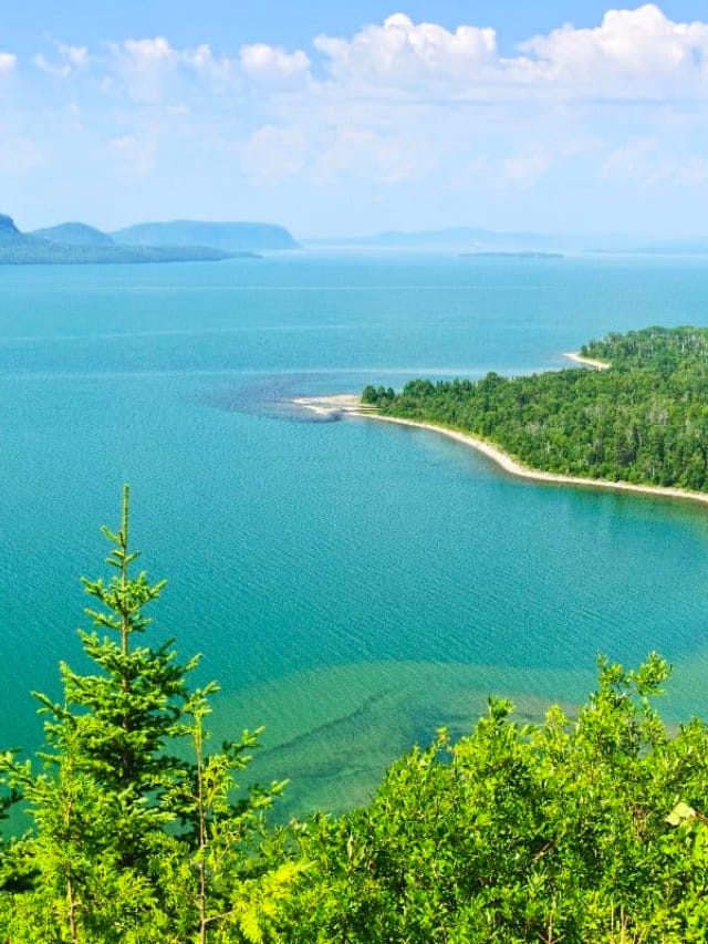 Lake Superior is one of the best lakes for swimming in Wisconsin