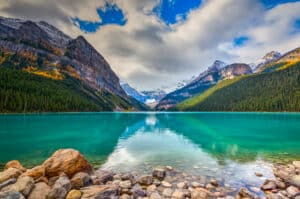 How Deep Is Lake Louise? 5 Facts About This Beautiful Lake Picture