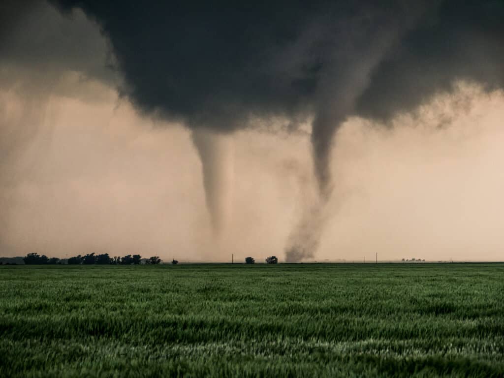 The 6 Most Important Types of Tornadoes to Know: Characteristics and ...