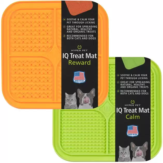 AQUAPAW Slow Treater Silicone Lick Mat, Triangular 