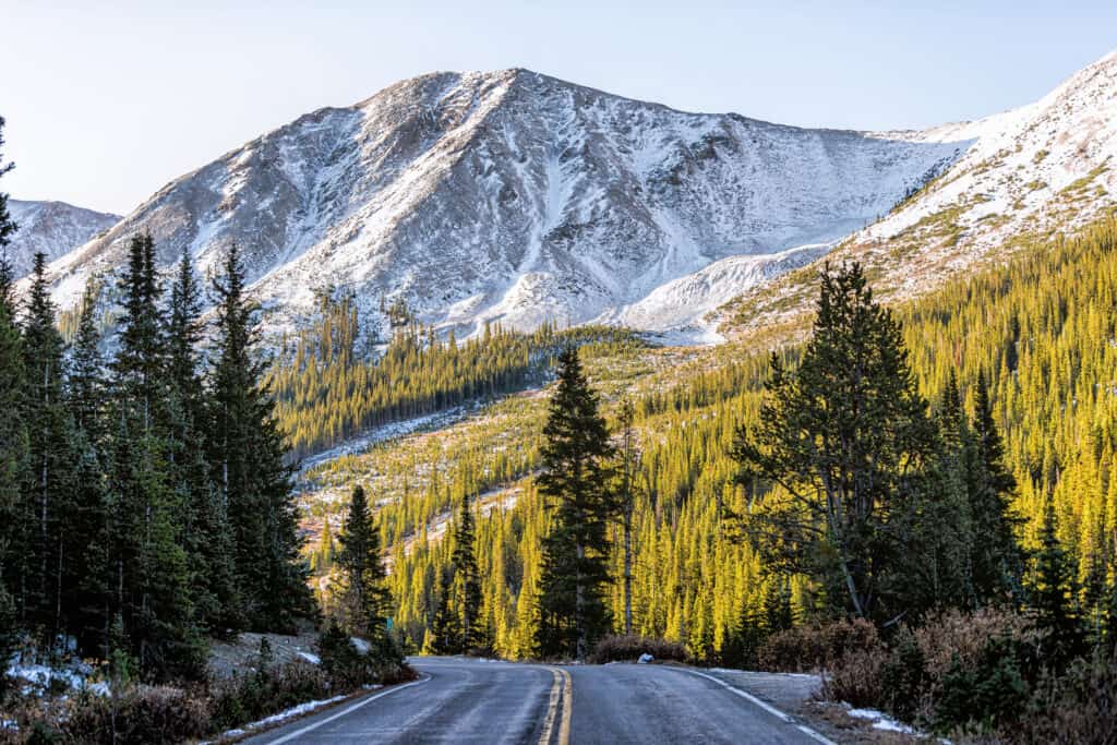 Best spots for leaf peeping in Colorado: Independence Pass