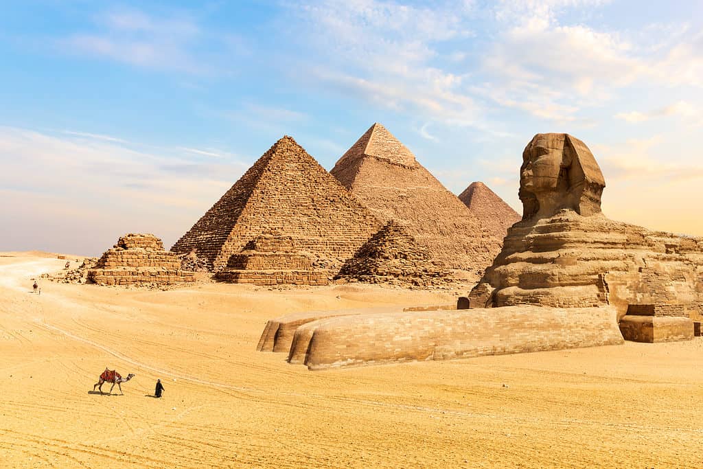 Great PYramid of Giza with the Great Sphinx