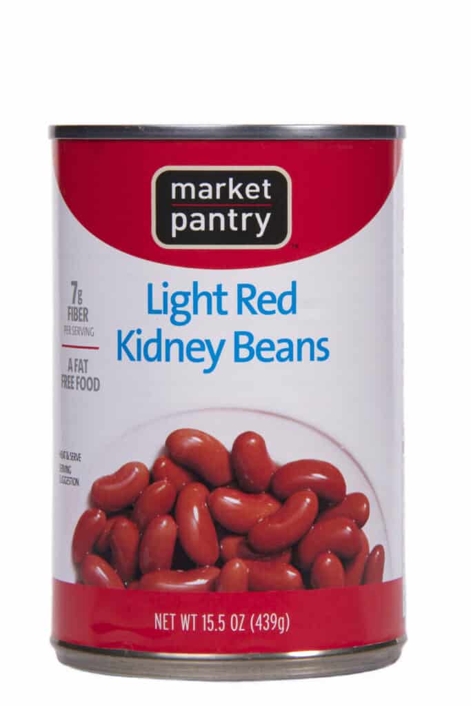 stock image of a can of light red kidney beans. The label is white with red, and a photo of kidneys toward the bottom. White background.
