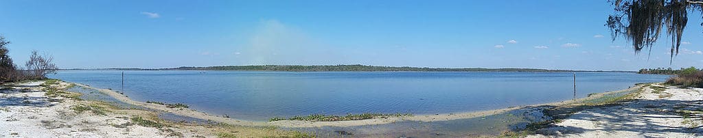 Lake Manatee SP lake