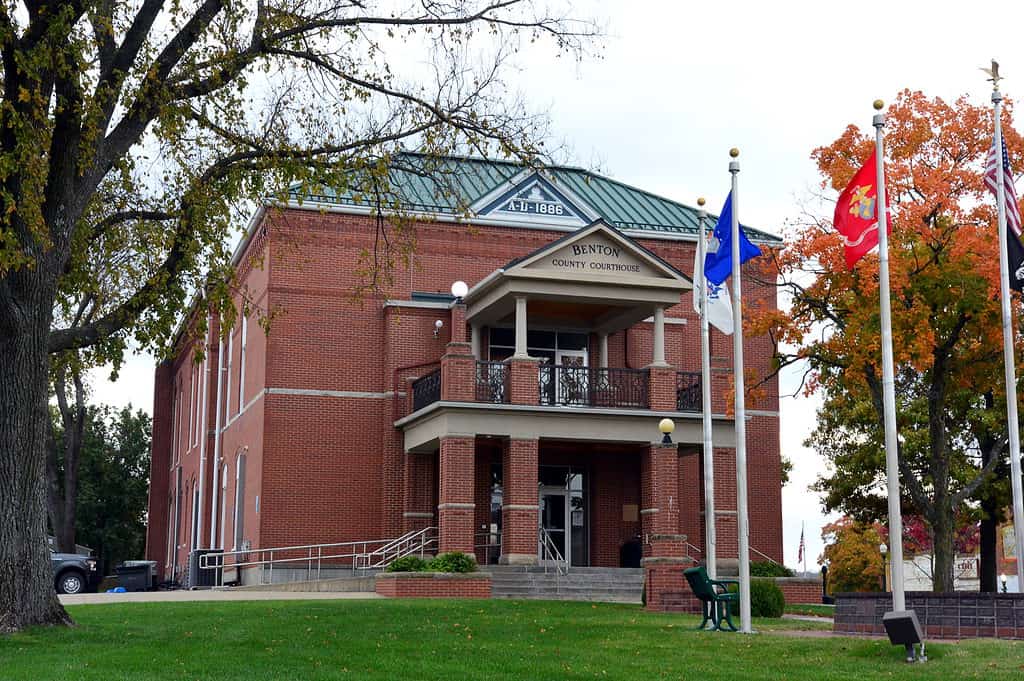 Benton County Courthouse in Warsaw Missouri