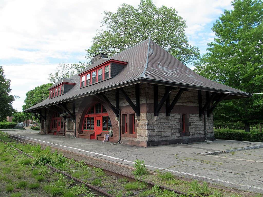 North Easton station from the southwest, June 2017