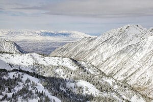 5 Best Senior-Friendly Ski Resorts in Utah Picture