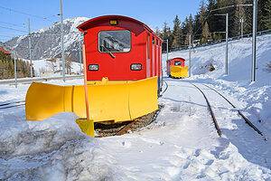 Watch These Trains Turn into Snow Plows in Hilarious Compilation Video Picture