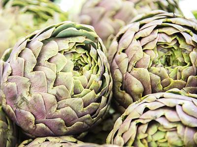 A Discover When Artichokes Are in Peak Season and Where They Grow