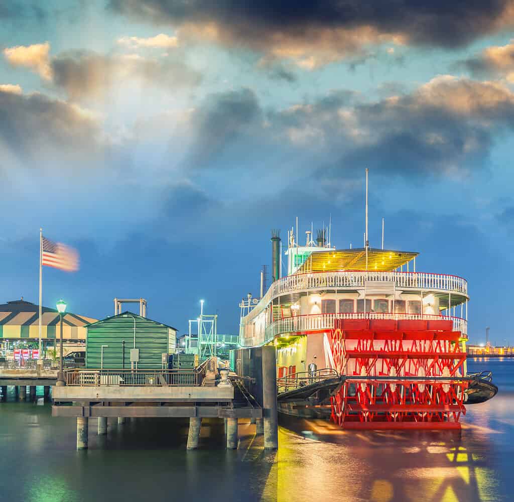 steamboat mississippi river new orleans