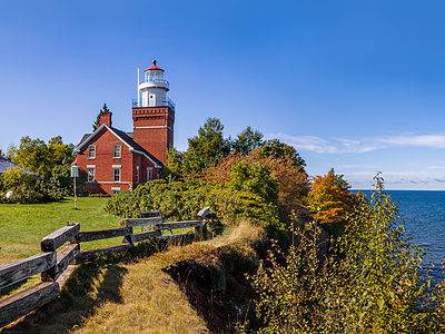 A The 5 Most Beautiful Lake Superior Lighthouses