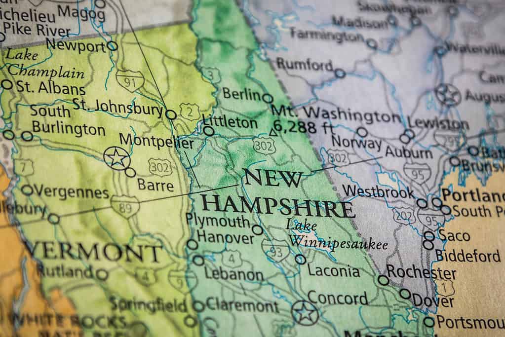 Closeup,Selective,Focus,Of,New,Hampshire,State,On,A,Geographical
