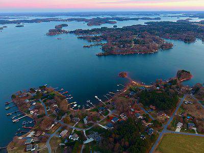 A Discover the Deepest Lake in the Charlotte Area